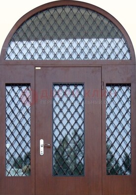 Крепкая стальная арочная дверь со стеклом и ковкой ДА-21 в Лосино-Петровсом