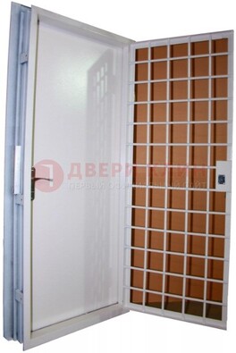 Белая стальная бронированная дверь с нитроэмалью ДБ-7 в Лосино-Петровсом