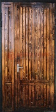 Коричневая металлическая дверь с евровагонкой ДЕ-10 в Лосино-Петровсом