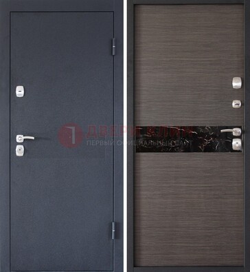 Черная железная дверь с порошковым напылением МДФ внутри ДП-114 в Лосино-Петровсом