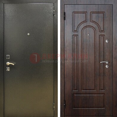 Железная темно-серая дверь с порошковым напылением и МДФ Тисненый орех ДП-275 в Лосино-Петровсом