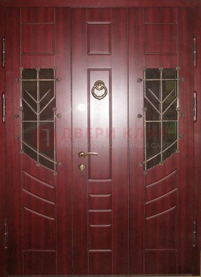 Парадная дверь со вставками из стекла и ковки ДПР-34 в загородный дом в Лосино-Петровсом
