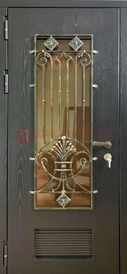 Одностворчатая железная дверь со стеклом и ковкой для дома ДСК-101 в Лосино-Петровсом