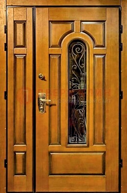 Распашная металлическая дверь со стеклом и ковкой для дома ДСК-152 в Лосино-Петровсом