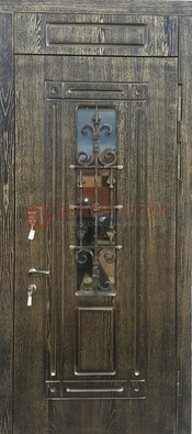 Зеленая входная дверь со стеклом и ковкой ДСК-67 в Волхове