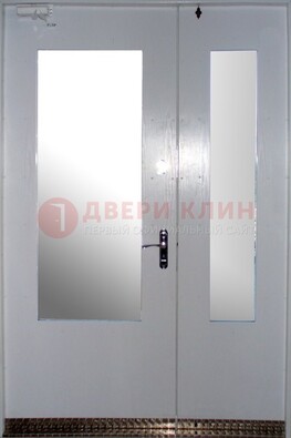 Белая  тамбурная дверь со стеклянными вставками ДТМ-18 в Лосино-Петровсом