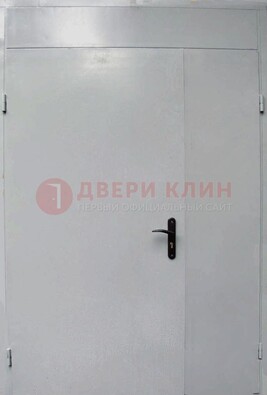Белая металлическая тамбурная дверь ДТМ-5 в Самаре