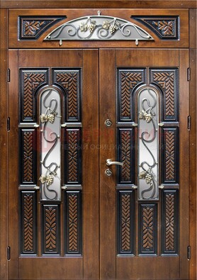 Входная двухстворчатая дверь с виноритом и ковкой ДВТ-183 в Дмитрове