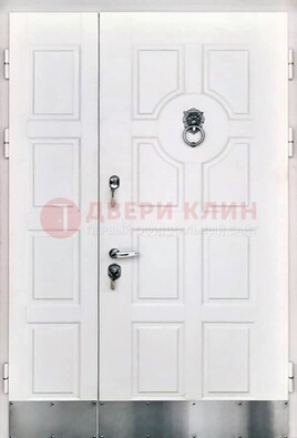 Белая входная дверь с виноритом ДВТ-246 в Пушкино